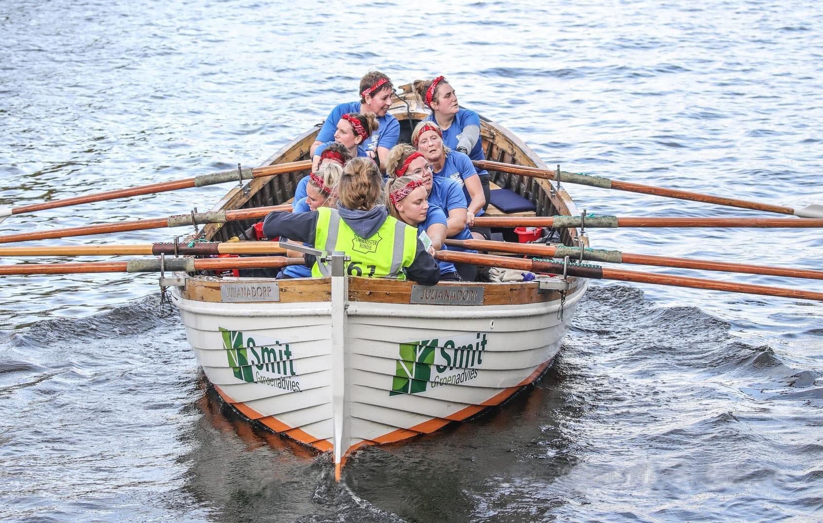 Sponsoring SRV kop van Noord-Holland boot in water