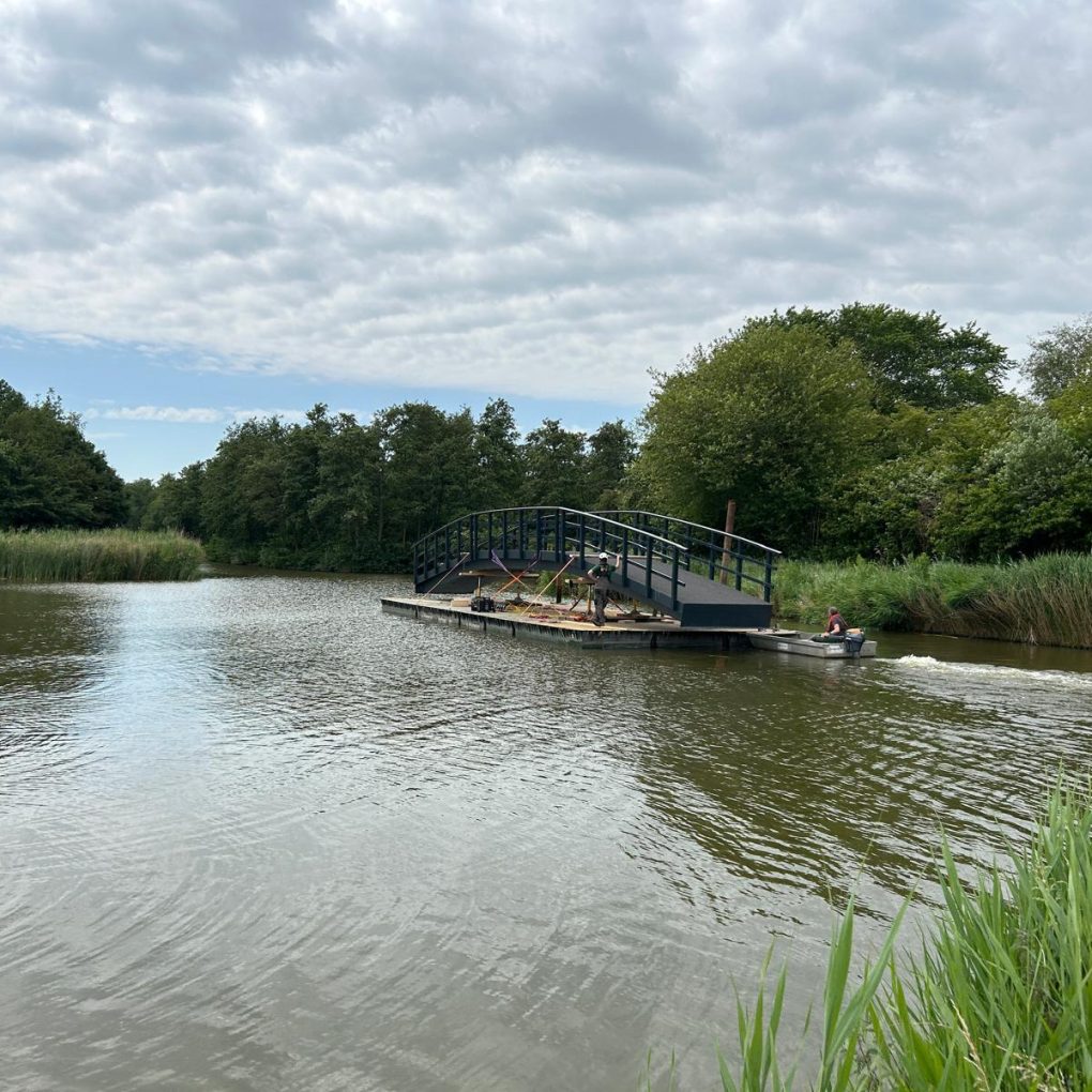 Fiets- en voetgangersbrug recreatiegebied Het Streekbos
